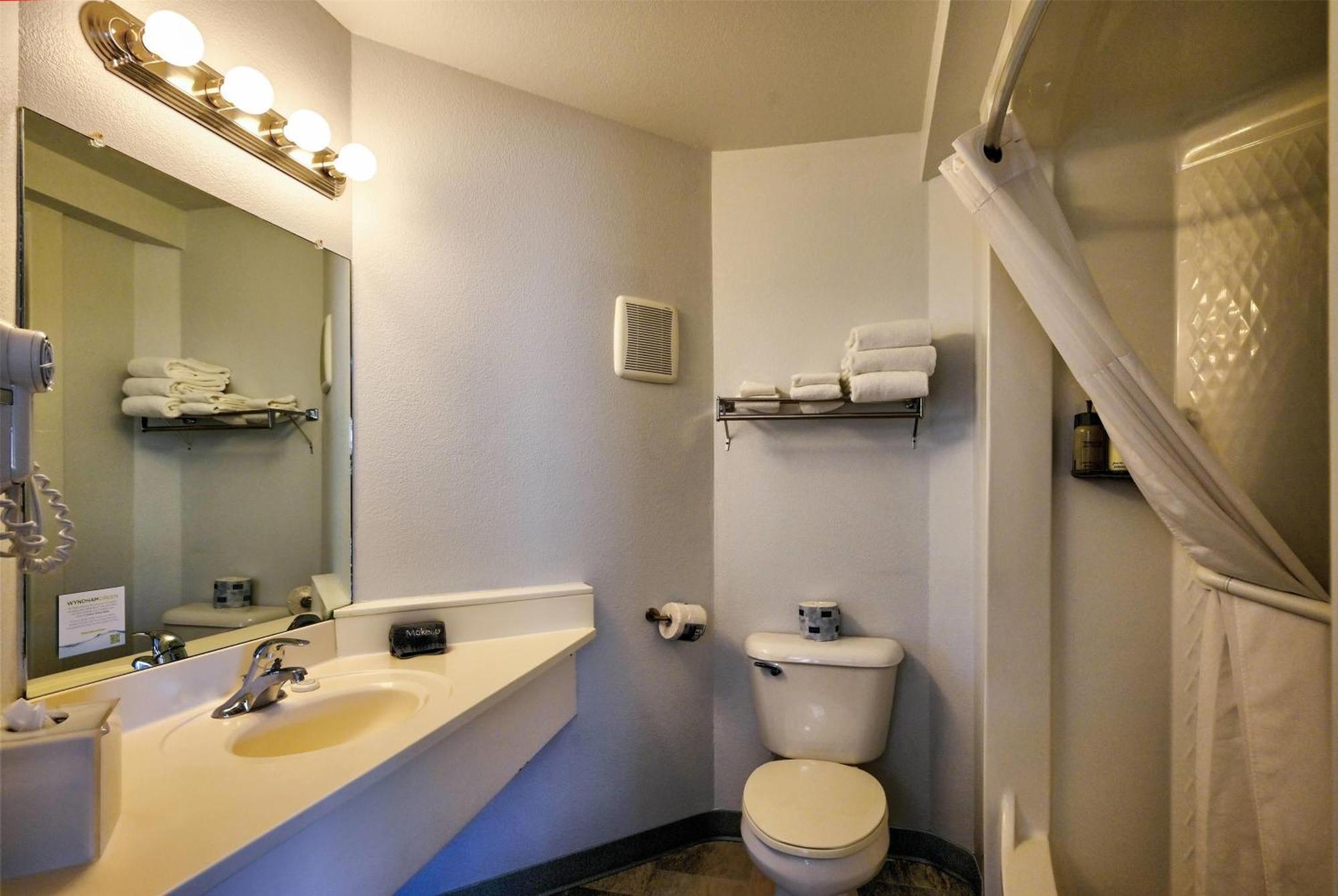 Travelodge By Wyndham Gardiner Yellowstone Park North Entr Extérieur photo