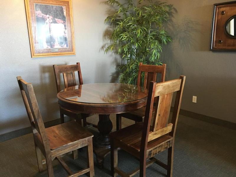 Travelodge By Wyndham Gardiner Yellowstone Park North Entr Extérieur photo